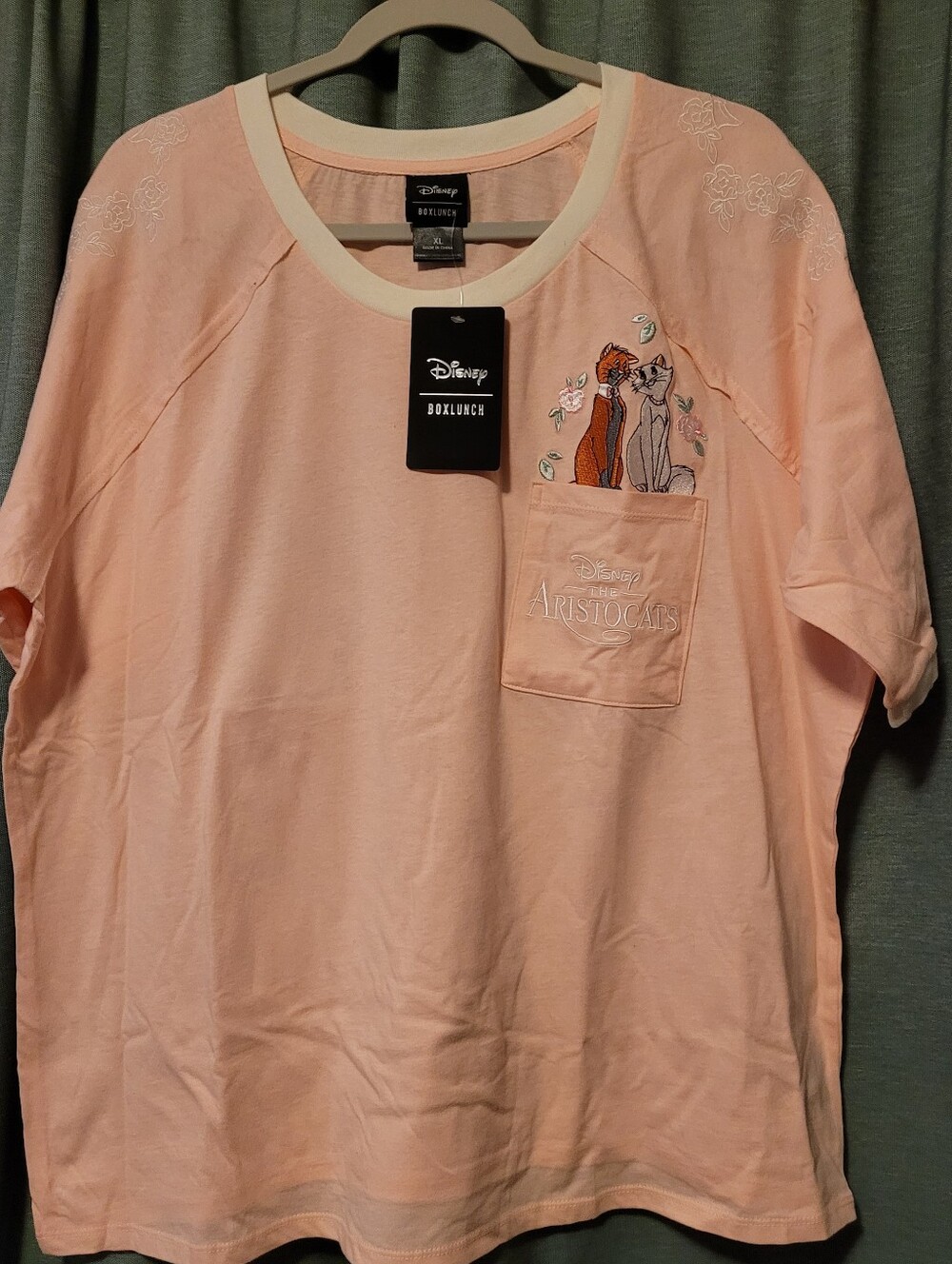Disney x BoxLunch Exclusive Aristocat t-shirt